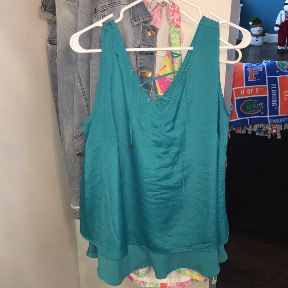 Women’s shirt